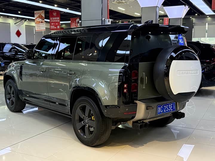 Фото 9 - Land Rover Defender