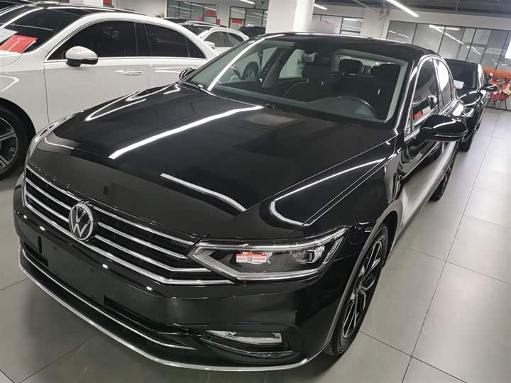 Фото 2 - Volkswagen Magotan