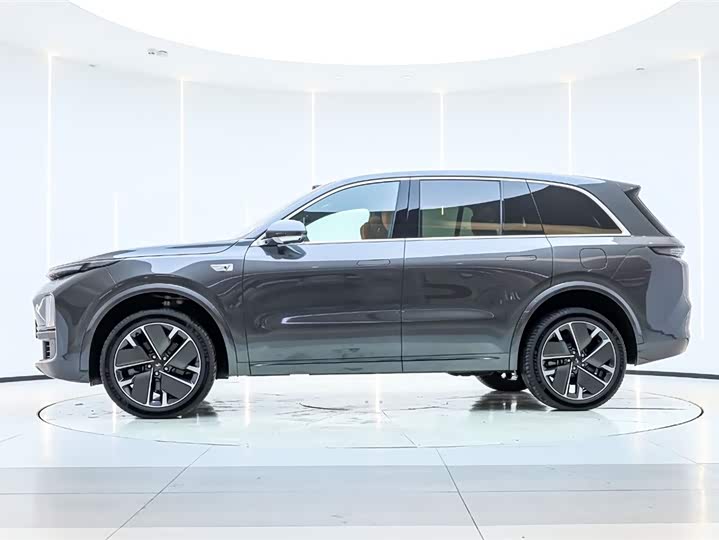 Фото 8 - LiXiang L8