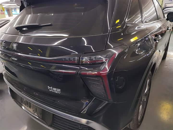 Фото 8 - Hongqi HS3 Hybrid