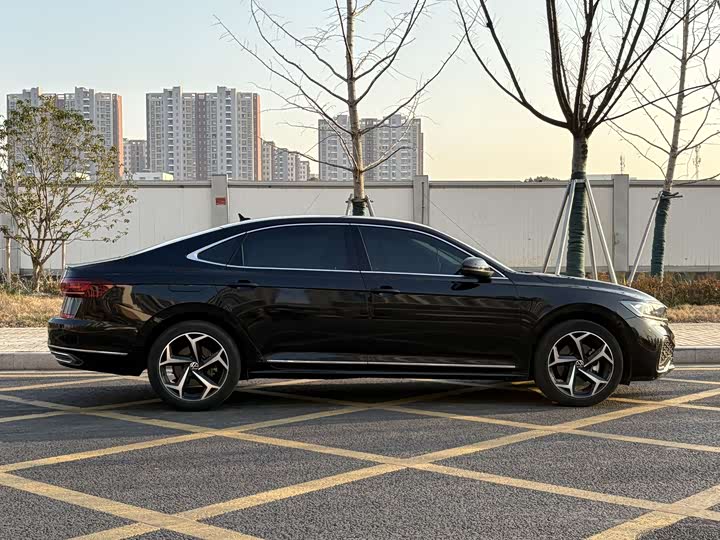 Фото 3 - Volkswagen Passat