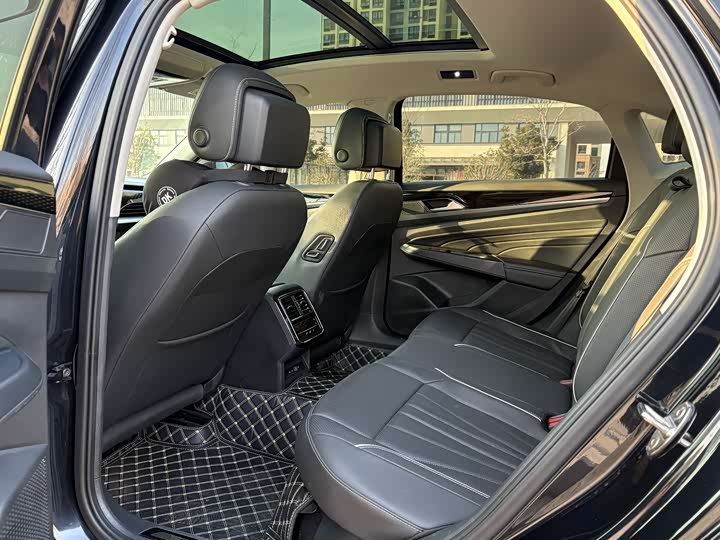 Фото 5 - Volkswagen Passat