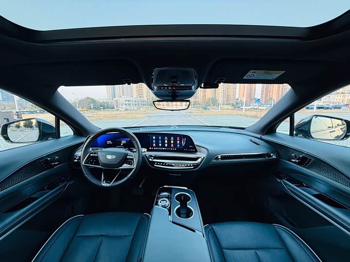 Фото 8 - Cadillac Lyriq