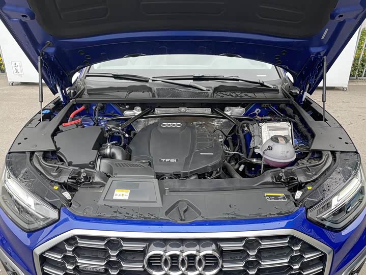 Фото 2 - Audi Q5L