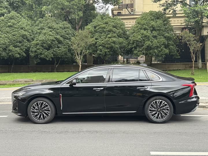 Фото 7 - Hongqi H5