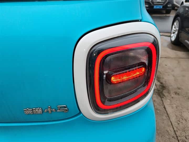 Фото 8 - Bestune Pony