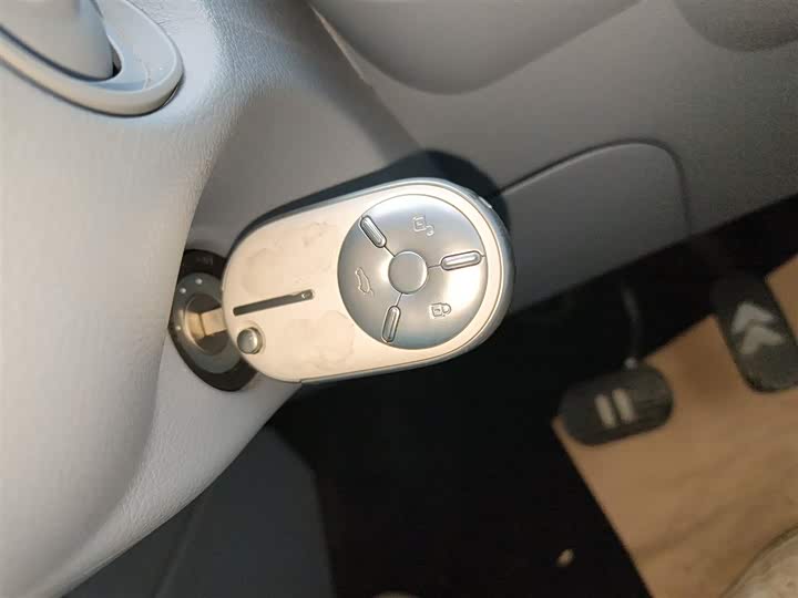 Фото 9 - Bestune Pony