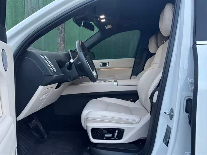 Фото 3 - LiXiang L7