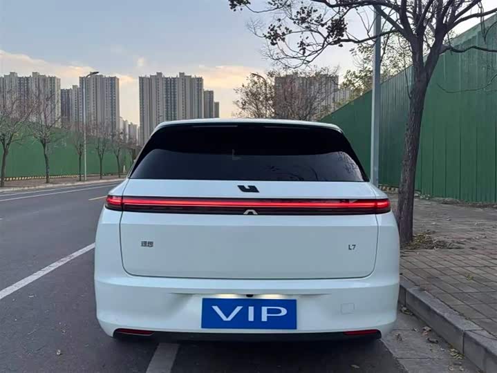 Фото 8 - LiXiang L7