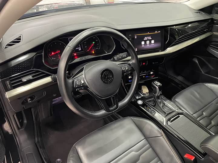 Фото 9 - Volkswagen Passat