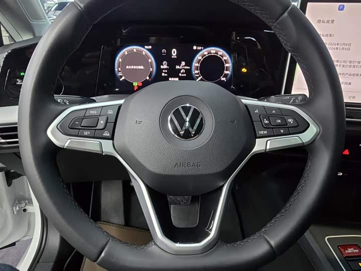 Фото 7 - Volkswagen Golf