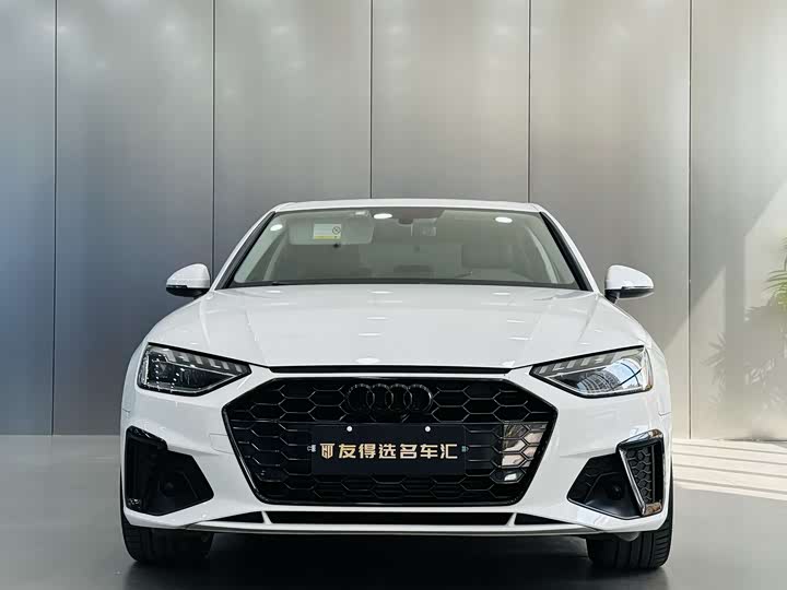 Фото 2 - Audi A4L