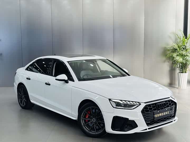 Фото 3 - Audi A4L