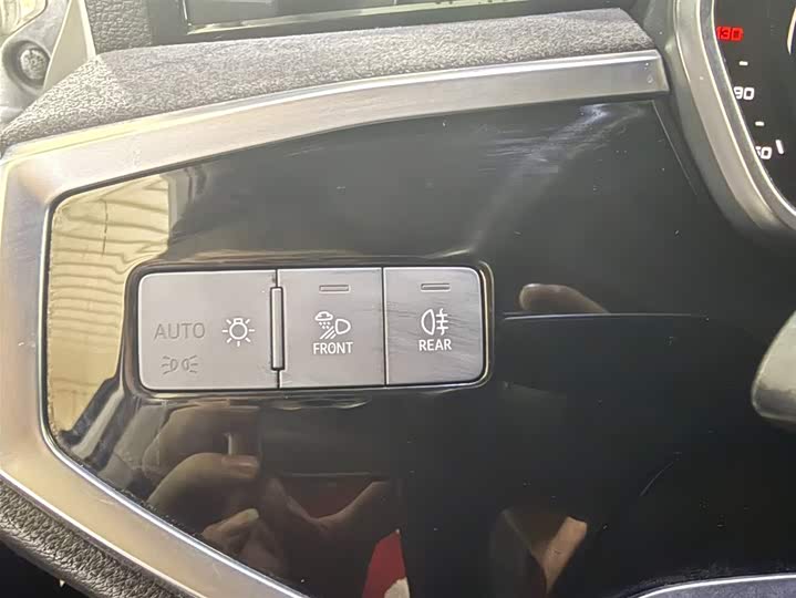 Фото 9 - Audi Q3