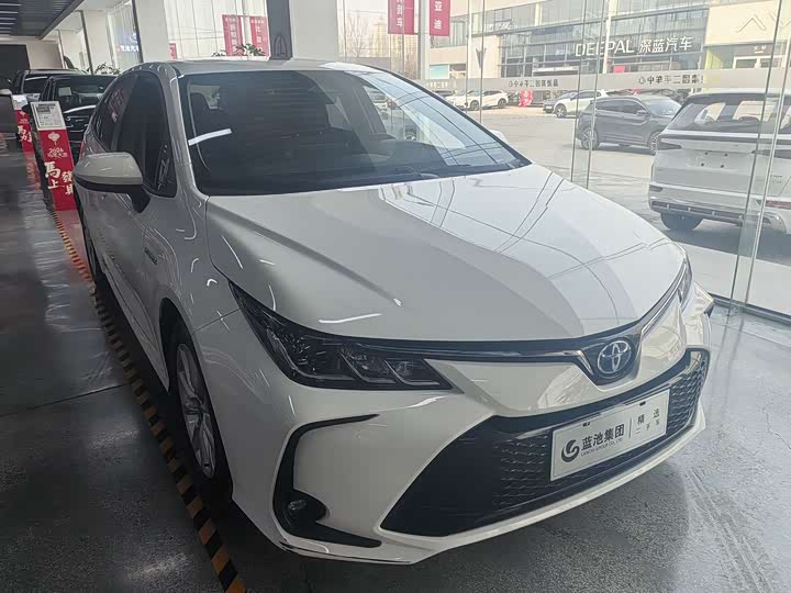 Фото 3 - Toyota Corolla