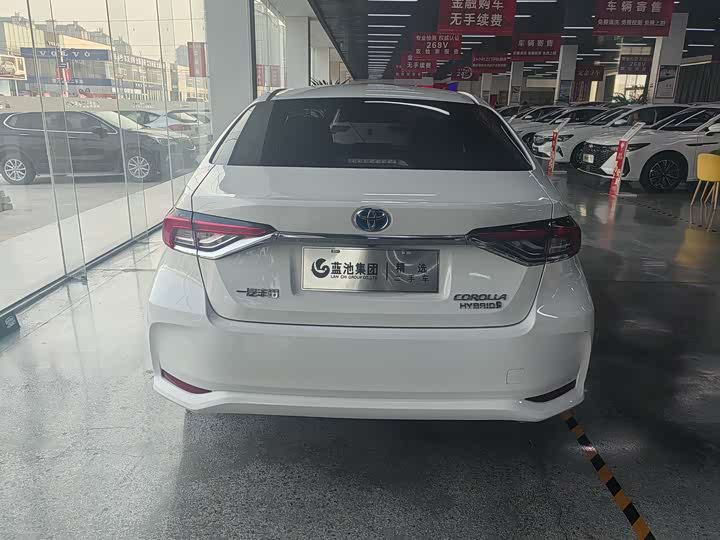 Фото 5 - Toyota Corolla