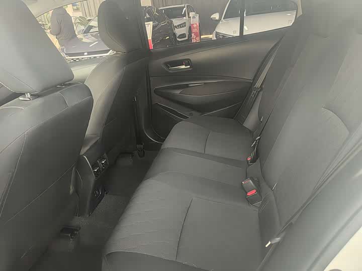 Фото 8 - Toyota Corolla