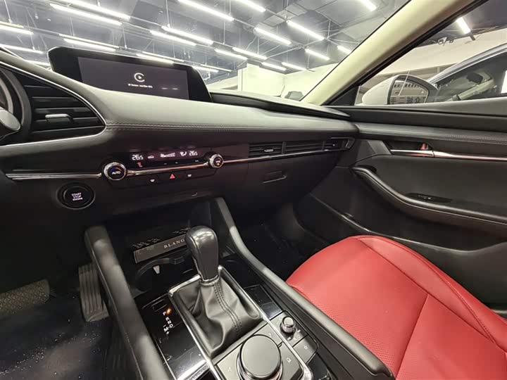 Фото 2 - Mazda 3 (Axela)