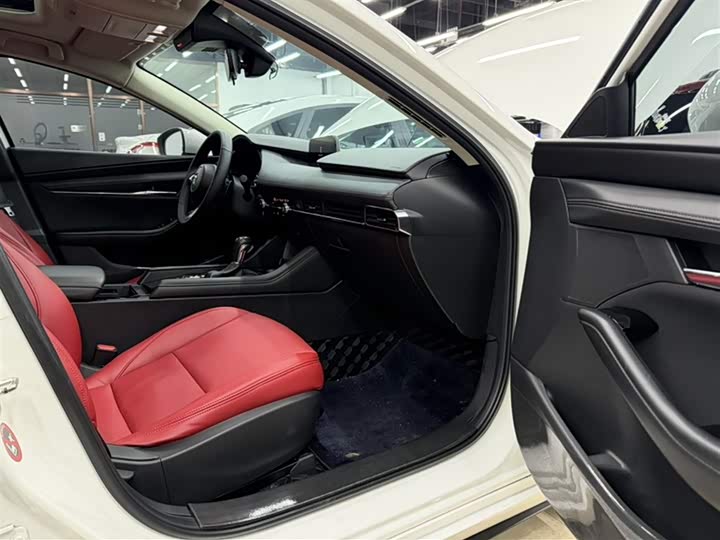 Фото 5 - Mazda 3 (Axela)