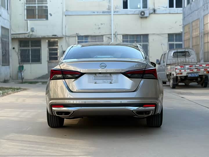 Фото 8 - Nissan Teana