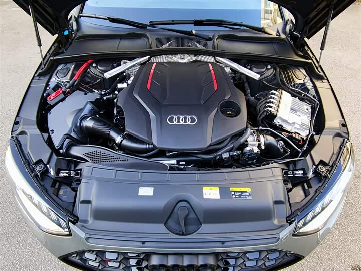 Фото 8 - Audi S4