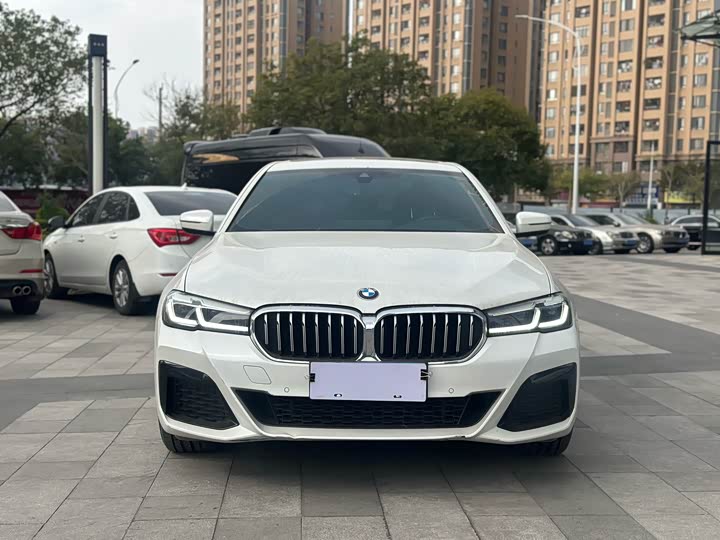 Фото 2 - BMW 5 Series