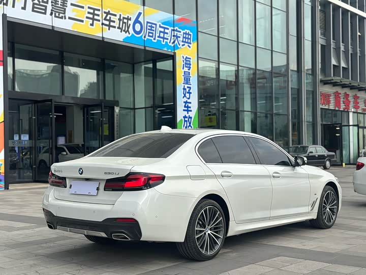 Фото 4 - BMW 5 Series