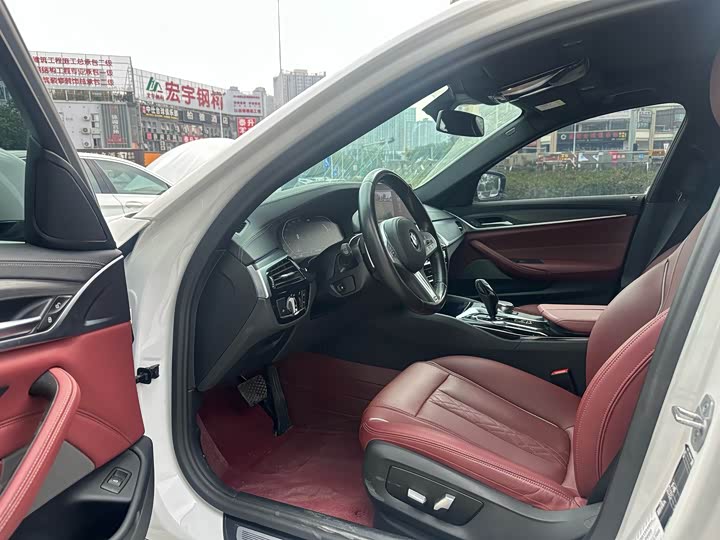 Фото 8 - BMW 5 Series