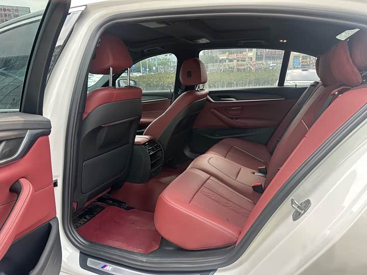 Фото 9 - BMW 5 Series