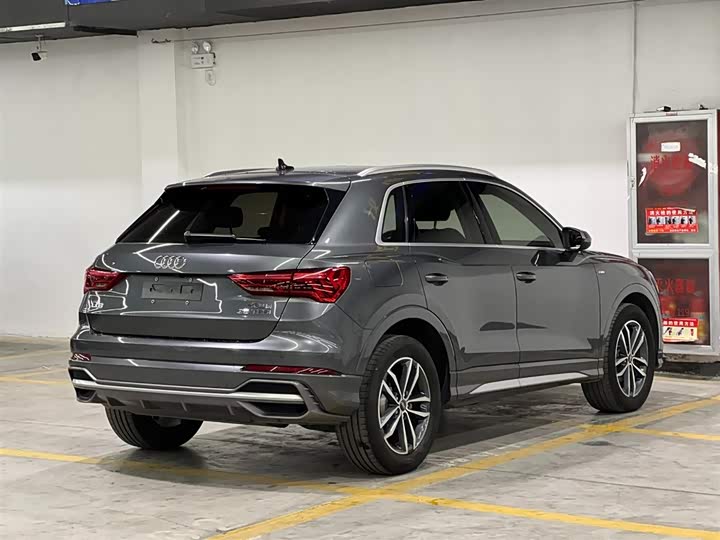 Фото 5 - Audi Q3