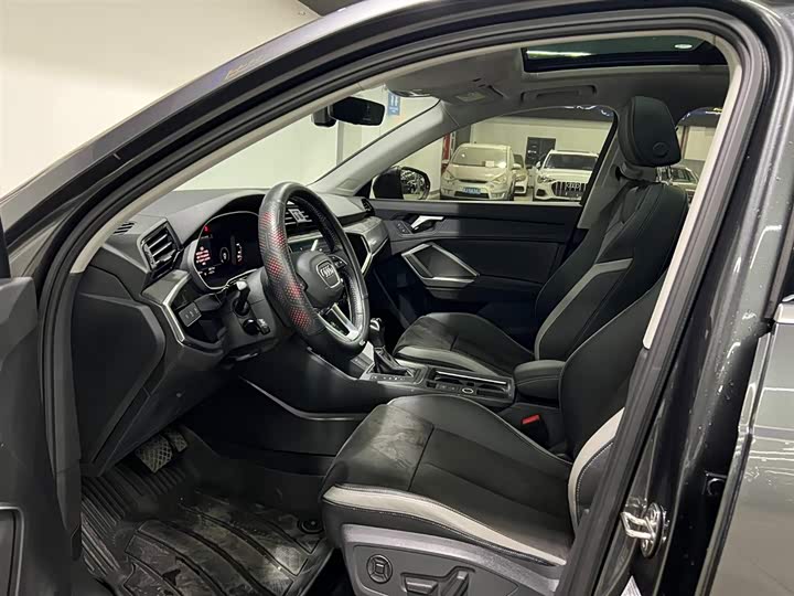 Фото 9 - Audi Q3