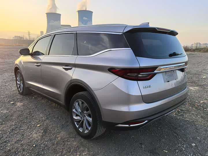 Фото 4 - Geely Jiaji