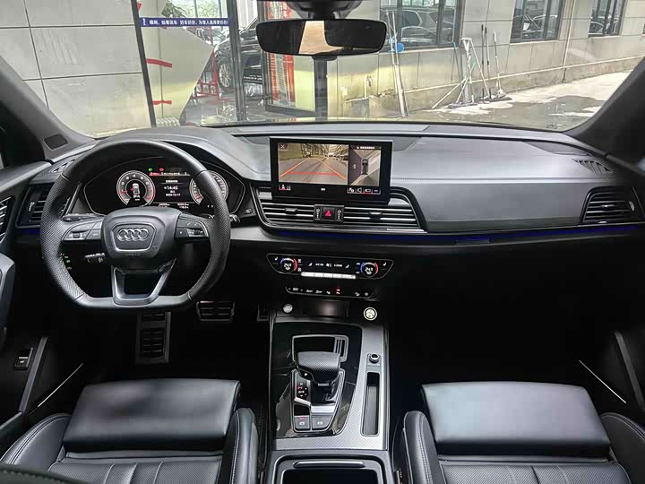 Фото 9 - Audi Q5L