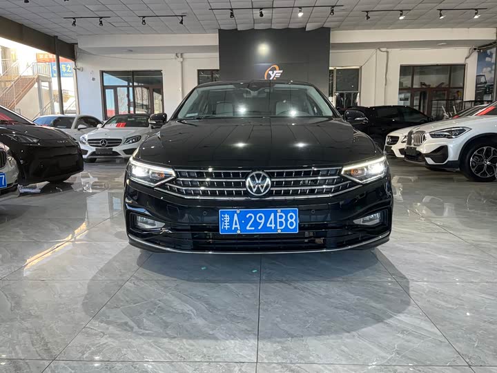 Фото 2 - Volkswagen Magotan