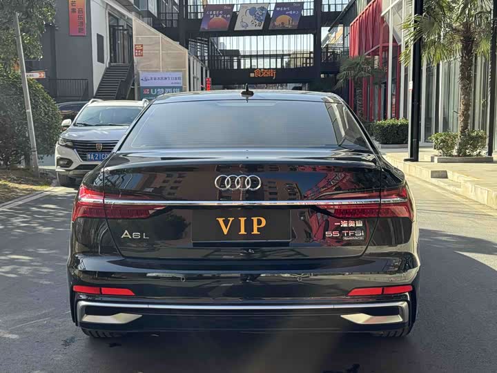 Фото 5 - Audi A6L