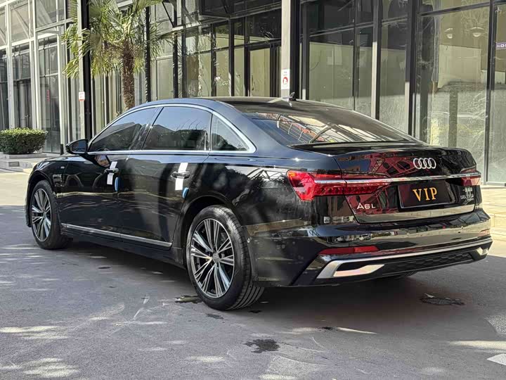 Фото 8 - Audi A6L