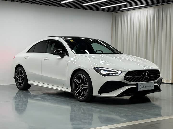 Фото 3 - Mercedes-Benz CLA-Class