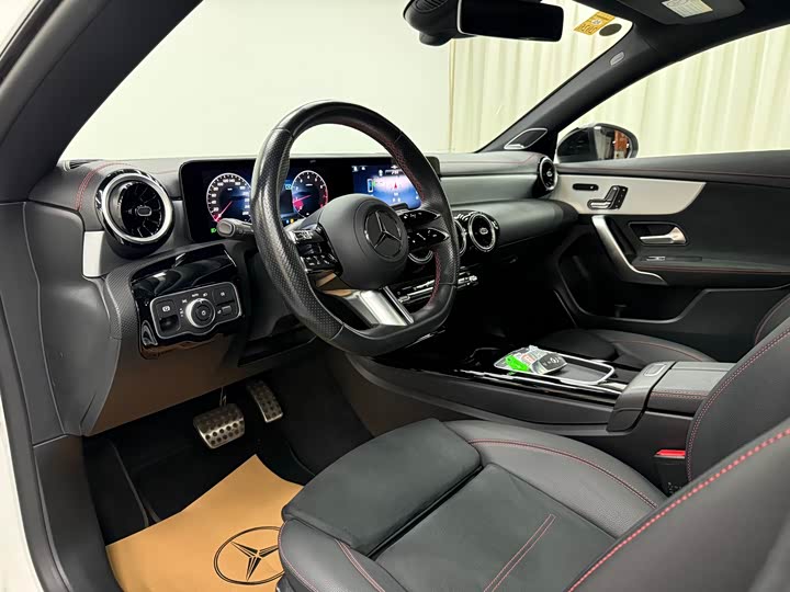 Фото 7 - Mercedes-Benz CLA-Class