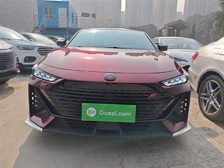 Фото 3 - Changan UNI-V