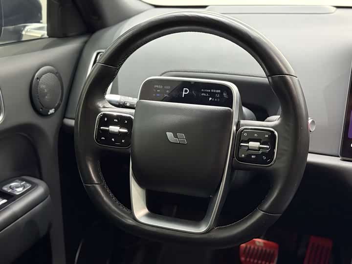 Фото 8 - LiXiang L9