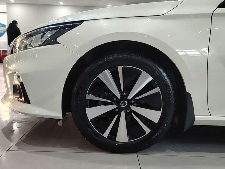 Фото 5 - Nissan Teana