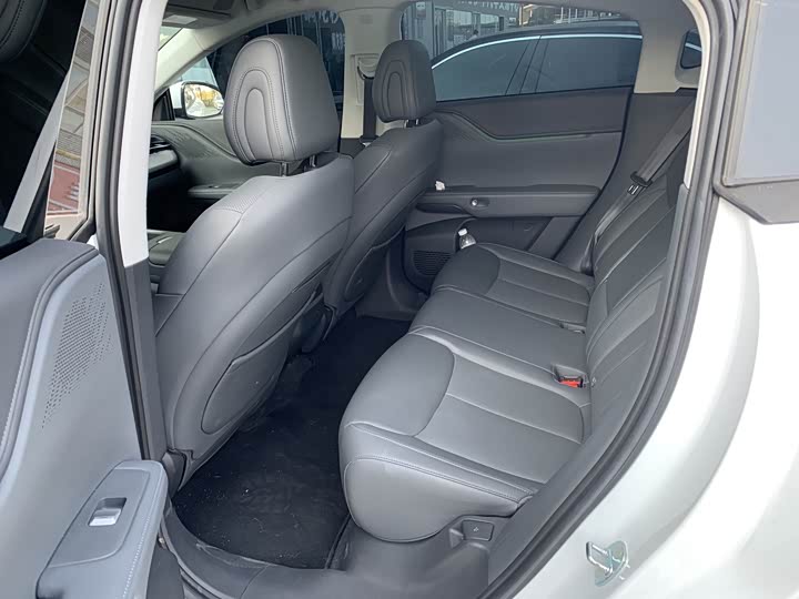 Фото 6 - XPeng G6