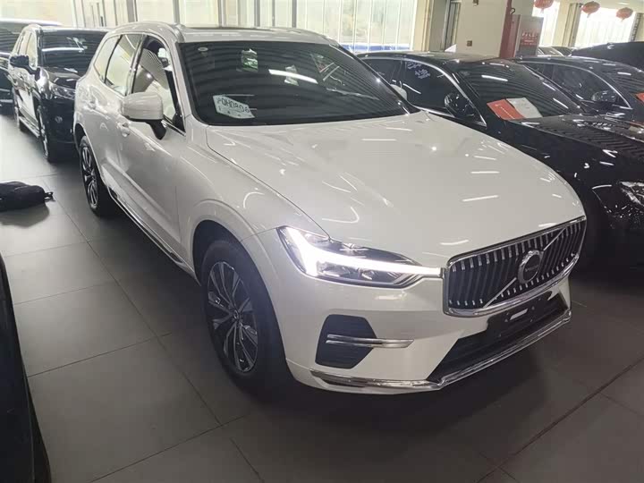 Фото 4 - Volvo XC60