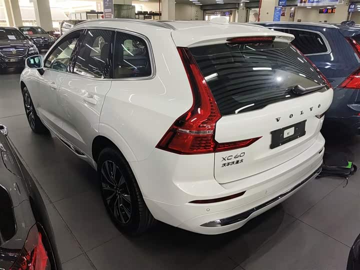 Фото 5 - Volvo XC60
