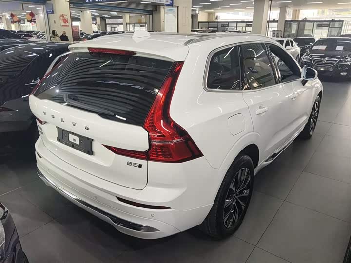 Фото 7 - Volvo XC60
