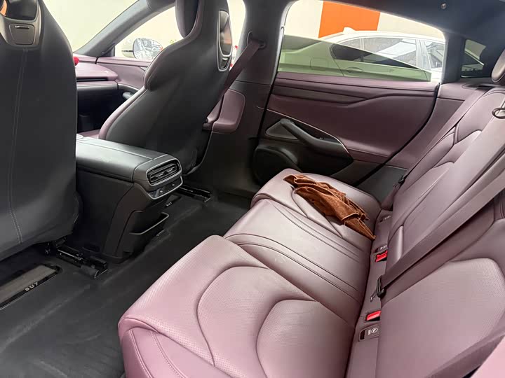 Фото 7 - Xiaomi SU7