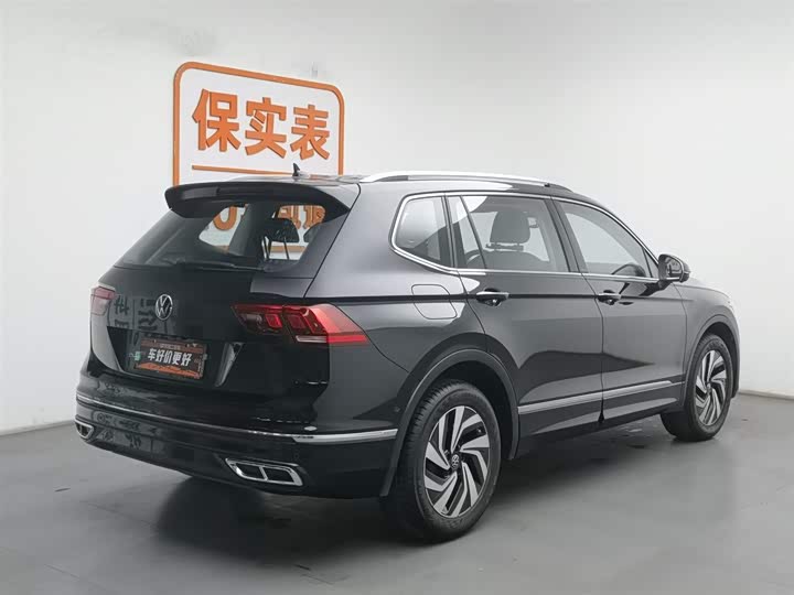 Фото 2 - Volkswagen Tiguan L Pro