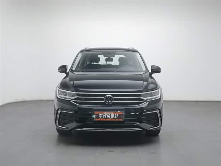 Фото 3 - Volkswagen Tiguan L Pro