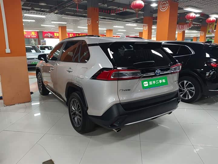 Фото 5 - Toyota Wildlander