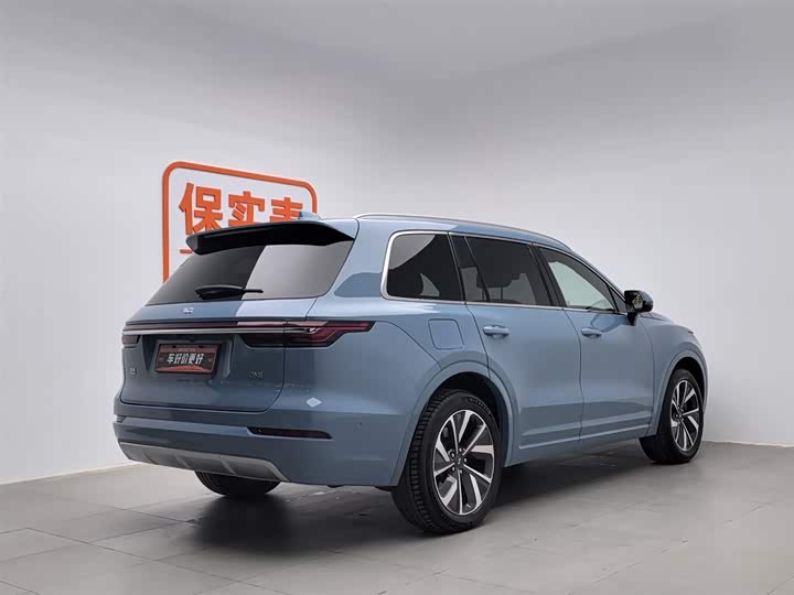 Фото 2 - LiXiang One